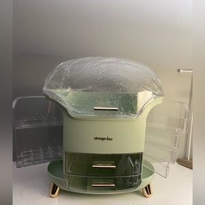 Make-up Dust Proof Storage Box (or Jewelry) w/Multi Compartment- Brand New